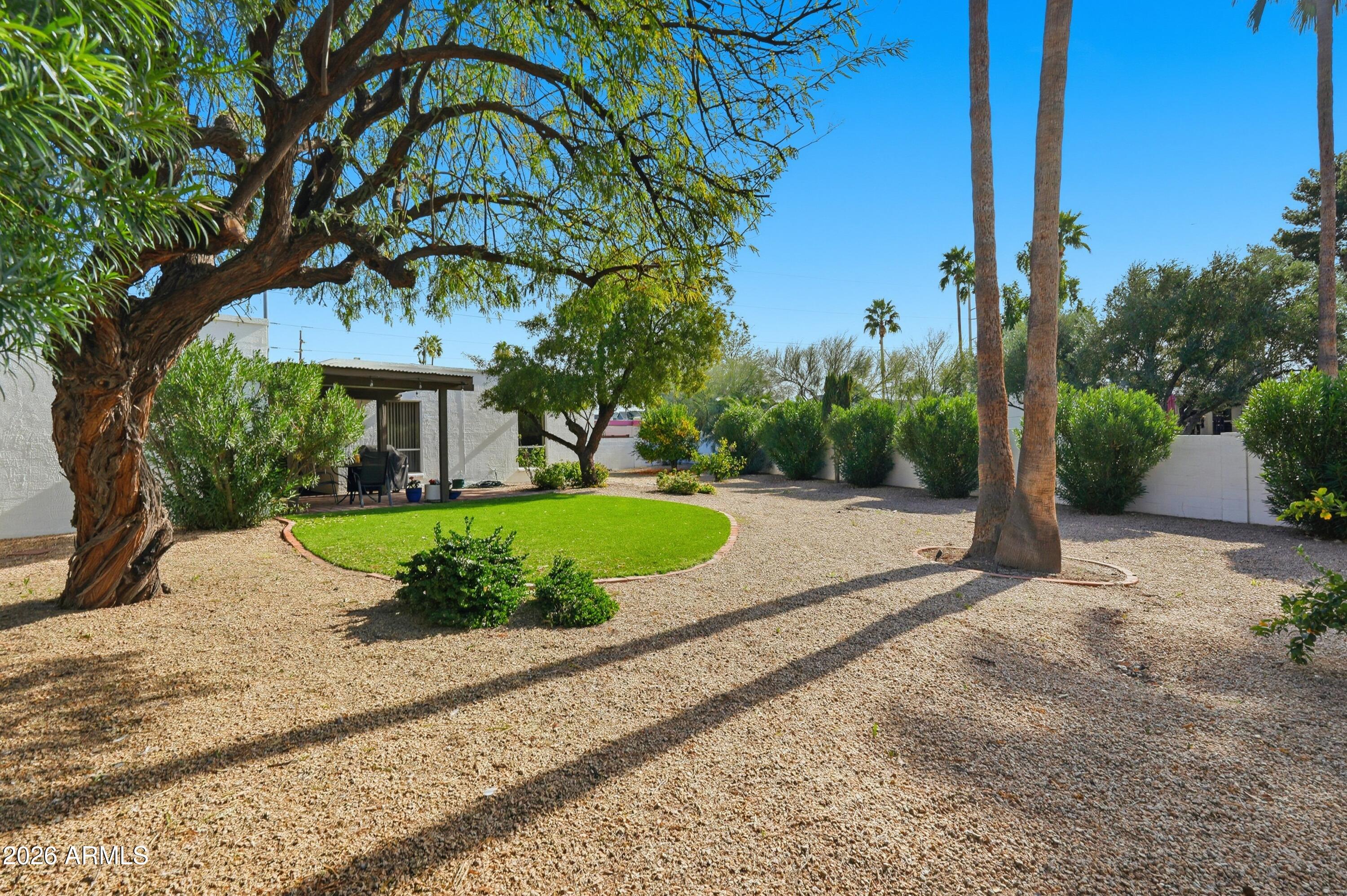 633 East Calavar Road Phoenix, AZ 85022 - Photo 22 of 24 047_ListerPros