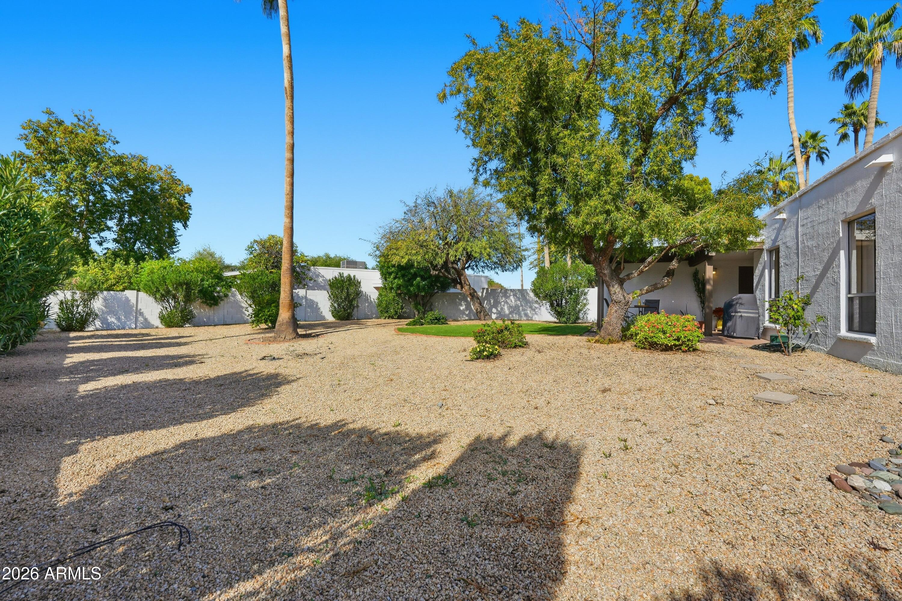 633 East Calavar Road Phoenix, AZ 85022 - Photo 23 of 24 048_ListerPros