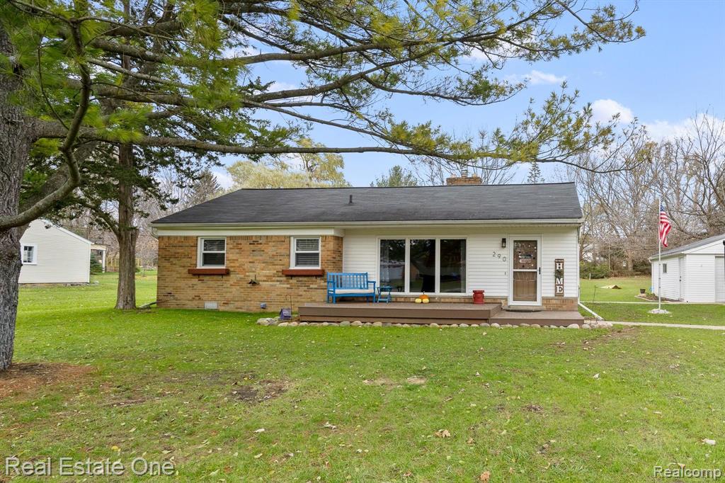 290 Maplehill Road Rochester Hills, MI 48306 - Photo 3 of 22