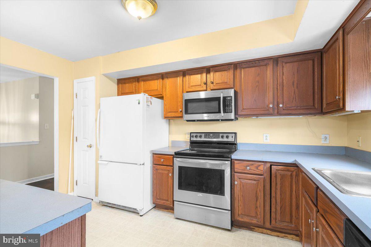 4377 Hillside Road Reading, PA 19606 - Photo 12 of 40 Gallery Image 12