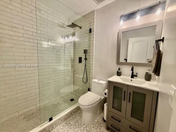 $829,000 | 18163 Southwest 149th Place, Miami, FL 33187