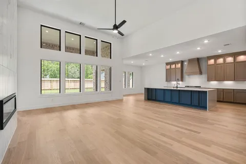 $700,000 | 2501 Barton Crk Trl Drive, Friendswood, TX 77546
