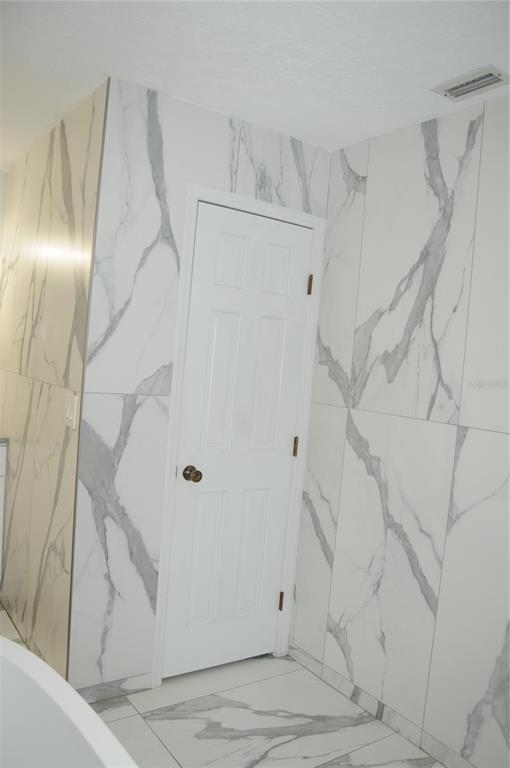 2106 Whitlock Place Dover, FL 33527 - Photo 39 of 83