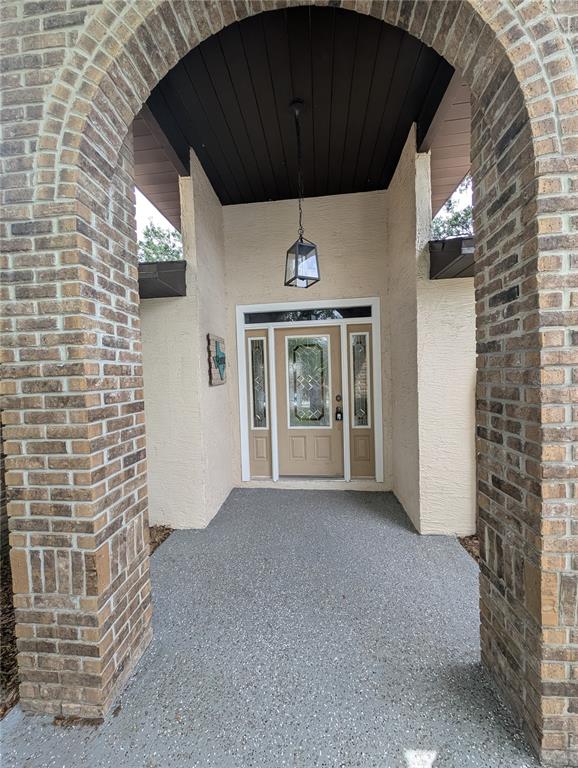 2106 Whitlock Place Dover, FL 33527 - Photo 7 of 83