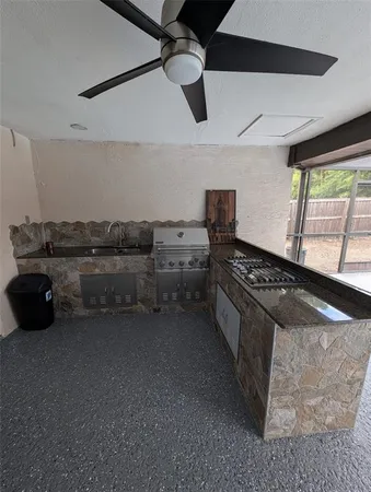 $630,000 | 2106 Whitlock Place, Dover, FL 33527