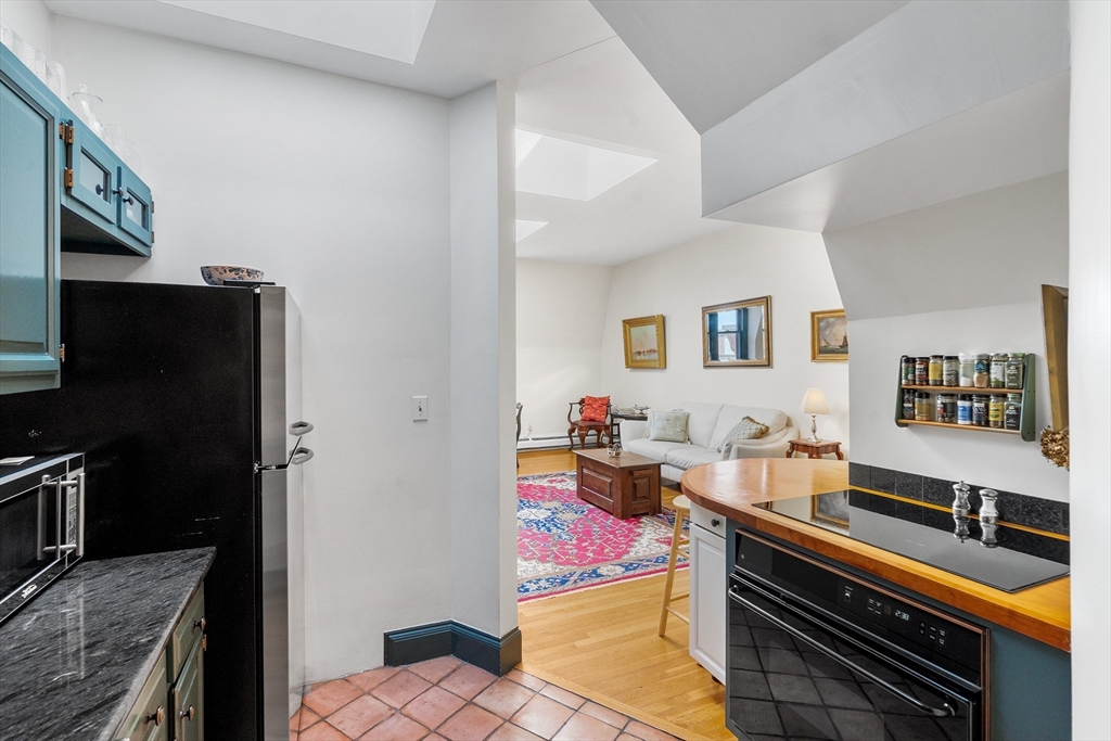 33 Hancock Street, Unit 4 Boston, MA 02114 - Photo 12 of 29