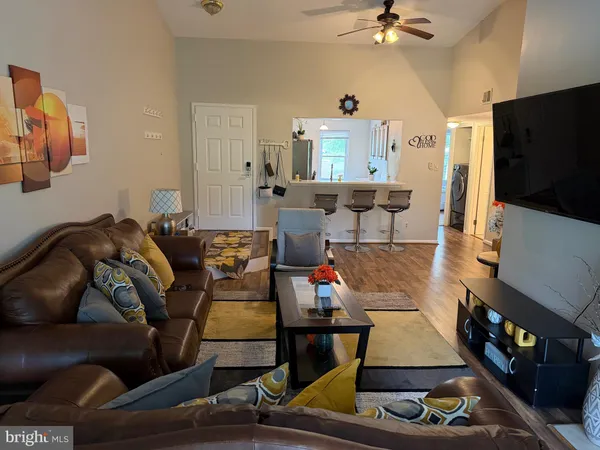 $2,275 | 20313 Beaconfield Terrace, Unit 201, Germantown, MD 20874