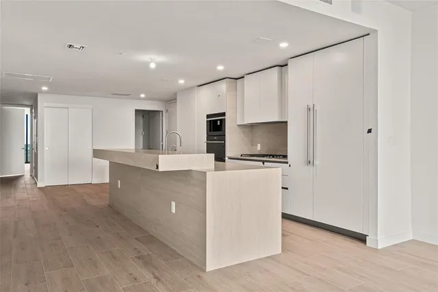 $3,495,000 | 900 North Ocean Boulevard, Unit 1604, Pompano Beach, FL 33062