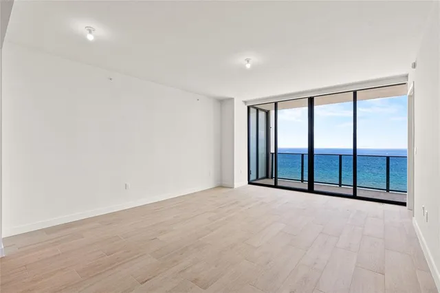 $3,495,000 | 900 North Ocean Boulevard, Unit 1604, Pompano Beach, FL 33062