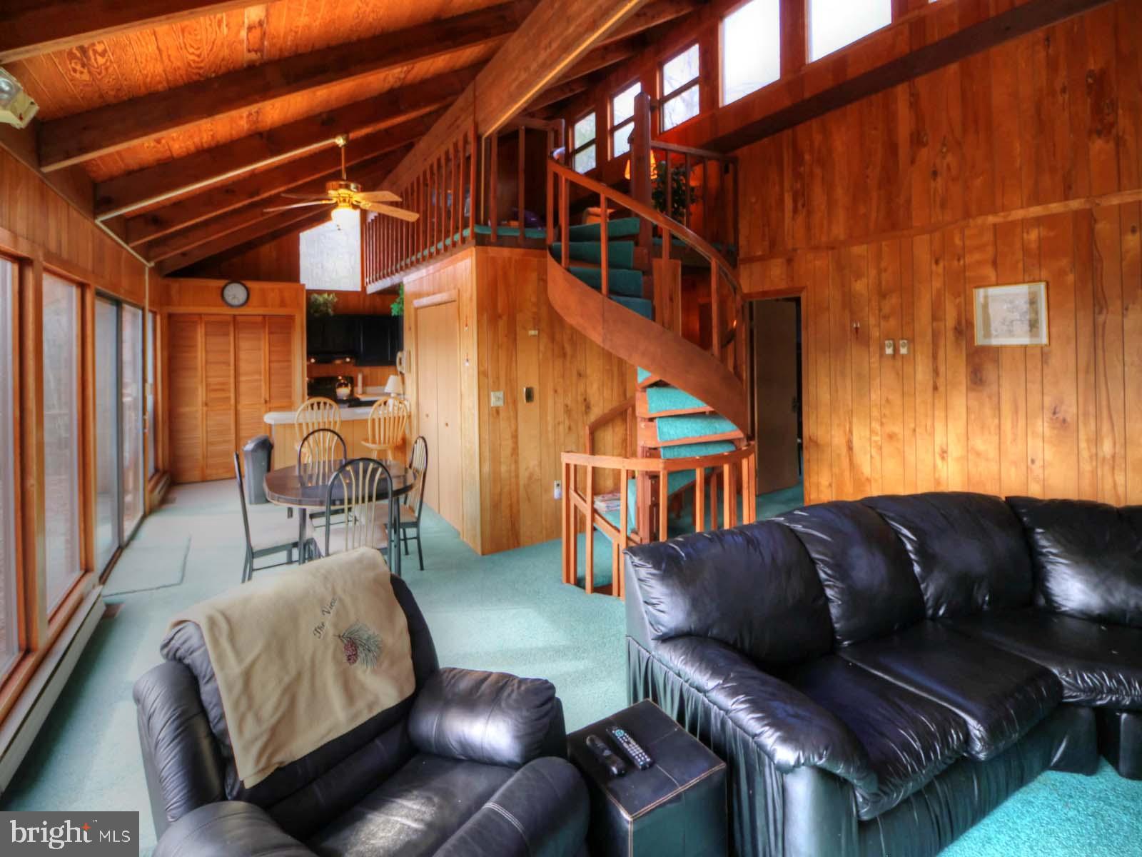 416 Killmon Road Basye, VA 22810 - Photo 10 of 31 GREAT ROOM