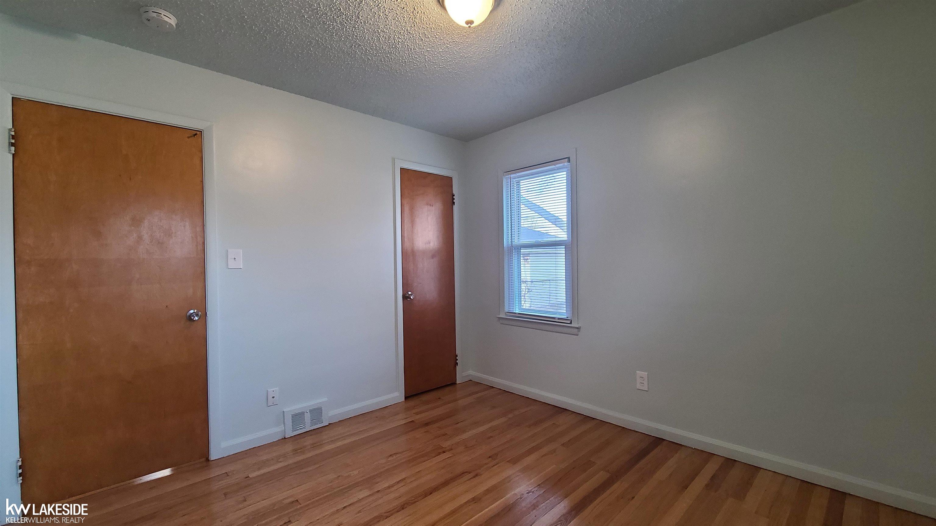 21247 Newcastle Road Harper Woods, MI 48225 - Photo 22 of 34