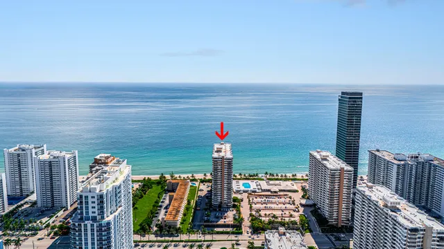 $939,995 | 1950 South Ocean Drive, Unit 18Q, Hallandale Beach, FL 33009