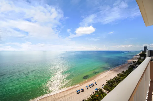 $939,995 | 1950 South Ocean Drive, Unit 18Q, Hallandale Beach, FL 33009