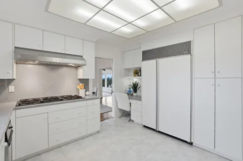 $5,698,000 | 27769 Edgerton Road, Los Altos Hills, CA 94022