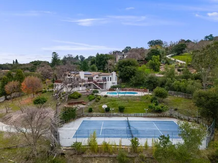 $5,698,000 | 27769 Edgerton Road, Los Altos Hills, CA 94022