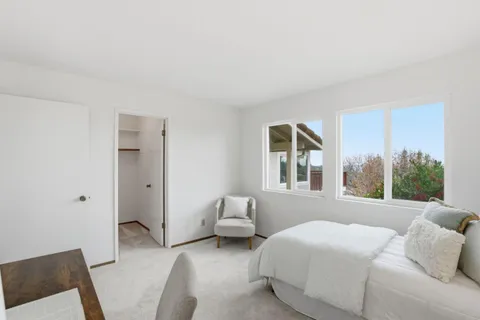 $5,698,000 | 27769 Edgerton Road, Los Altos Hills, CA 94022