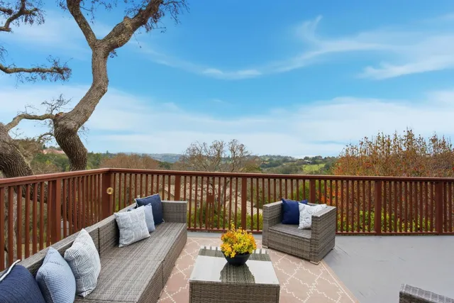 $5,698,000 | 27769 Edgerton Road, Los Altos Hills, CA 94022
