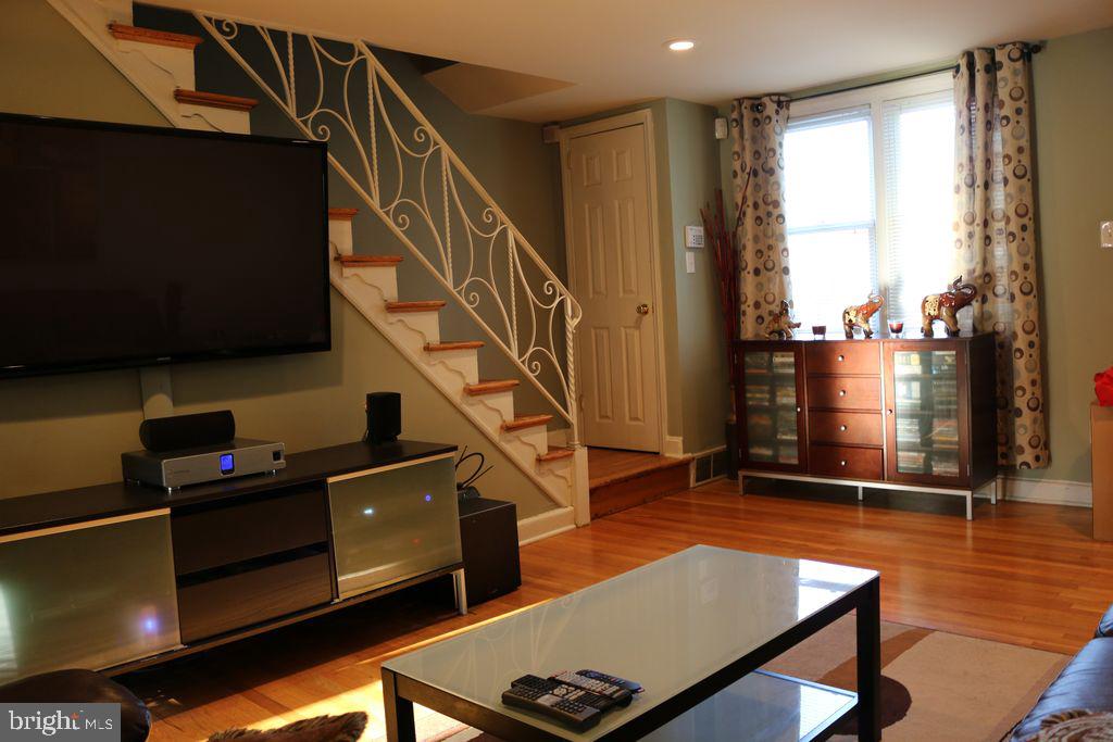 1830 Farrington Road Philadelphia, PA 19151 - Photo 1 of 19 Gallery Image 1