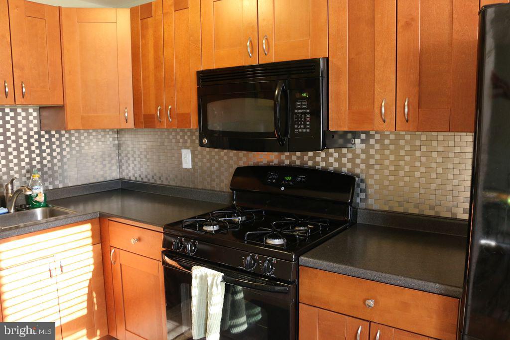 1830 Farrington Road Philadelphia, PA 19151 - Photo 5 of 19 Gallery Image 5