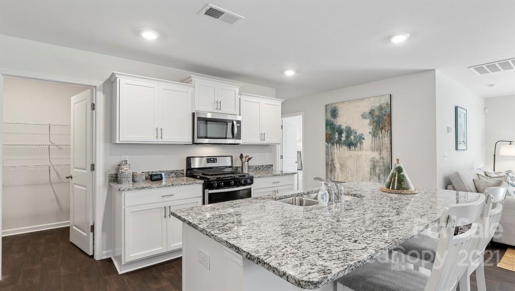 352 Gaines Road Clover, SC 29710 - Photo 12 of 33 Gallery Image 12