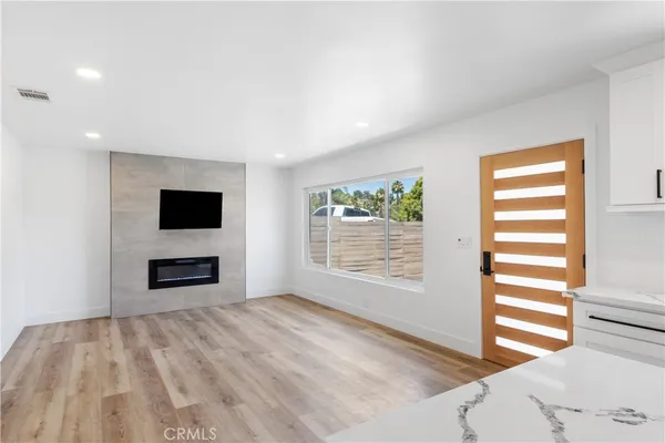 $3,300 | 634 Truly Terrace, Vista, CA 92084