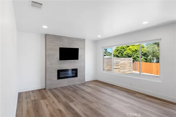 $3,300 | 634 Truly Terrace, Vista, CA 92084