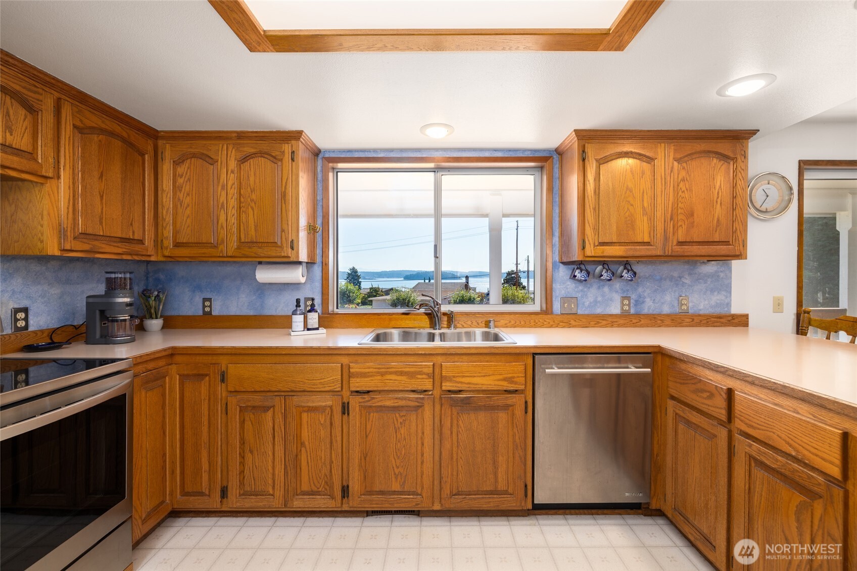 15284 Deception Road Anacortes, WA 98221 - Photo 13 of 40