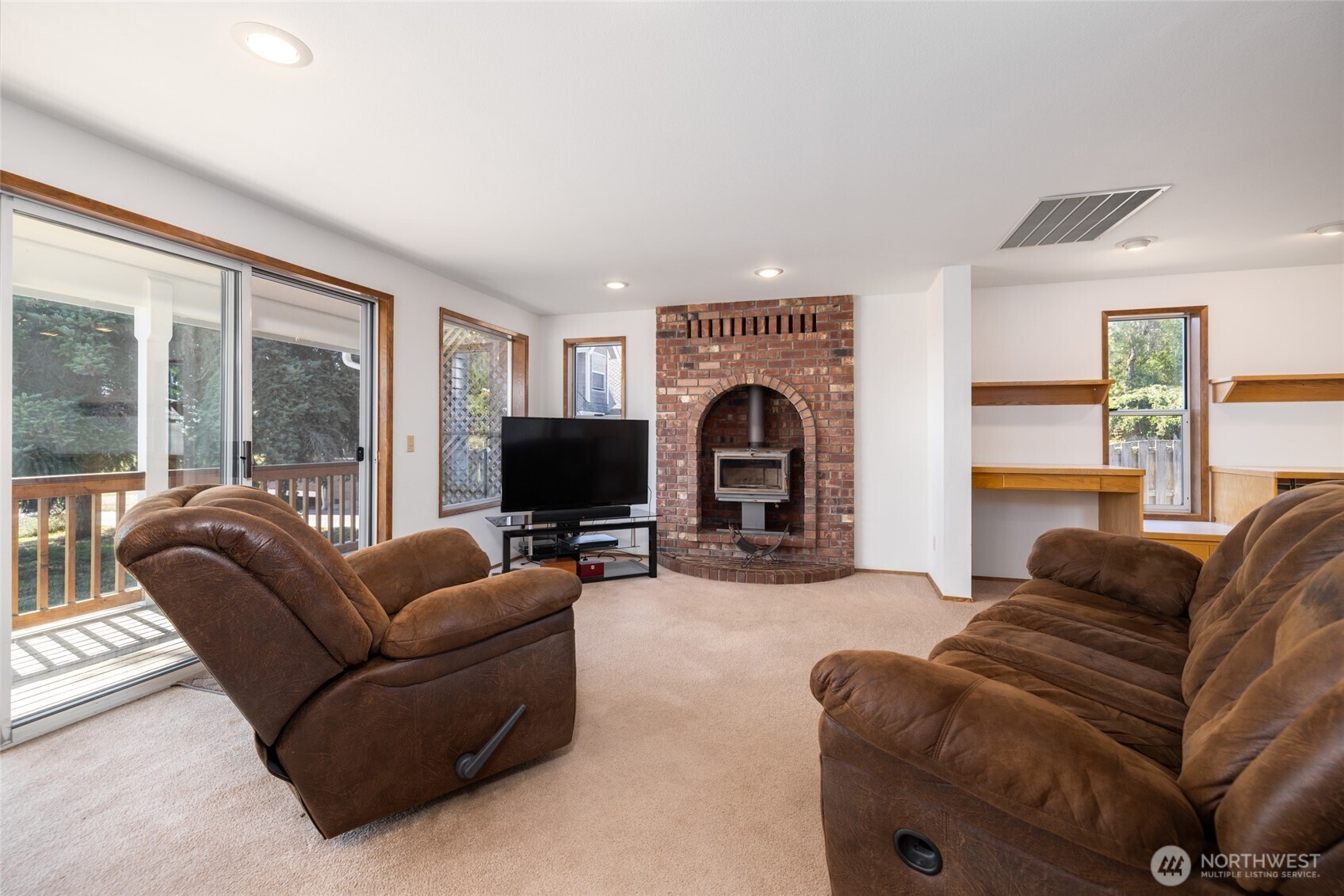 15284 Deception Road Anacortes, WA 98221 - Photo 17 of 40