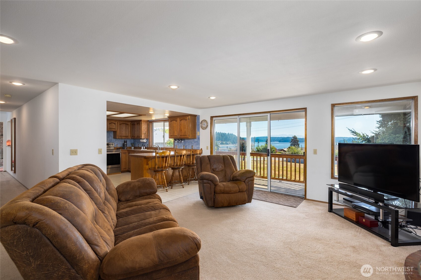 15284 Deception Road Anacortes, WA 98221 - Photo 20 of 40