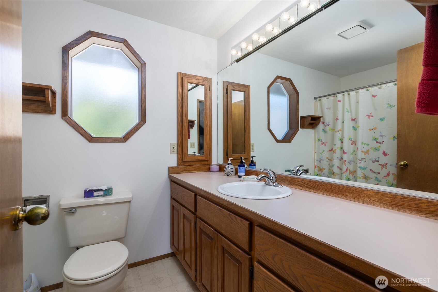 15284 Deception Road Anacortes, WA 98221 - Photo 25 of 40