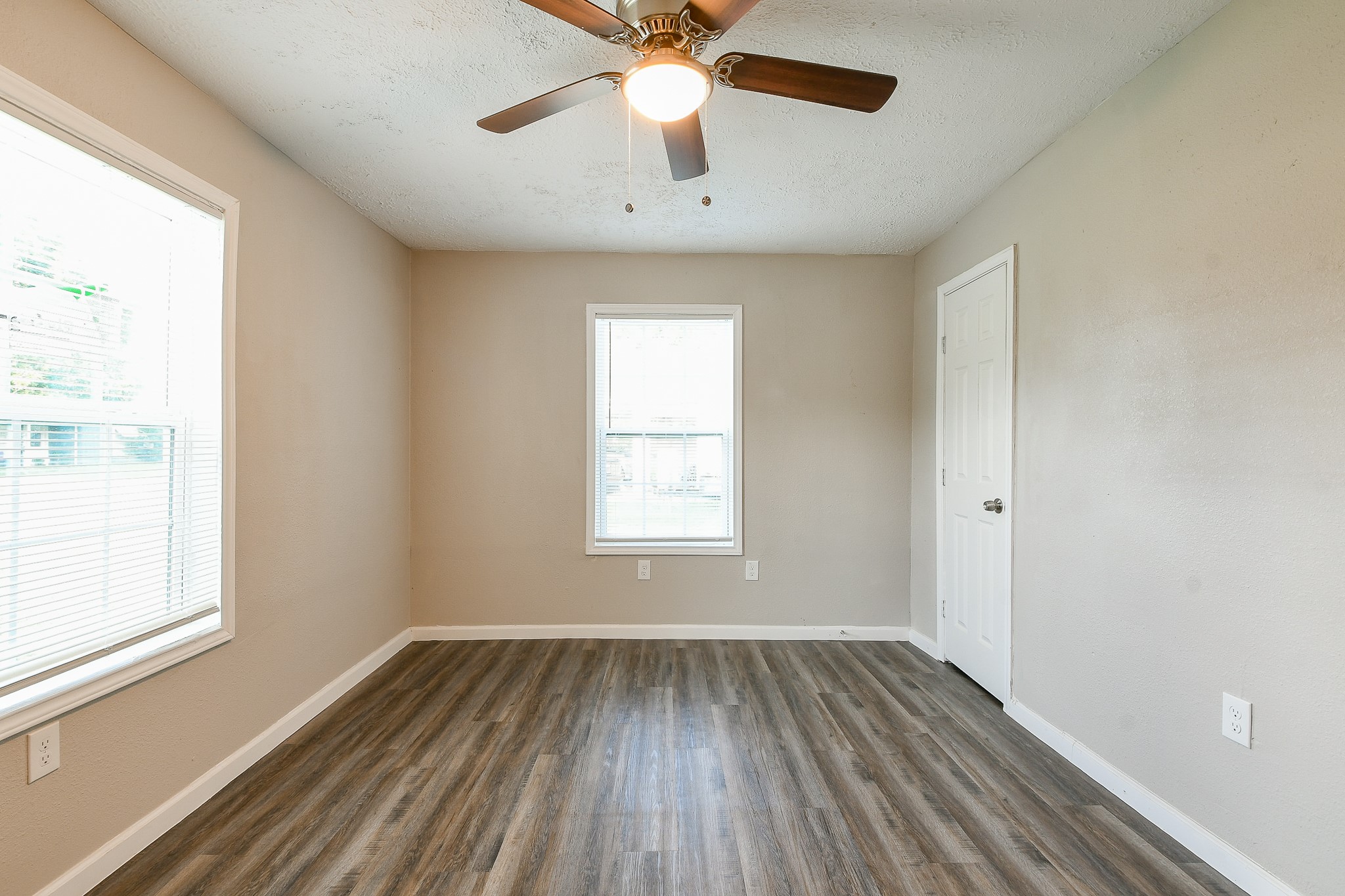 319 Rustic Drive Pasadena, TX 77502 - Photo 22 of 24 Gallery Image 22