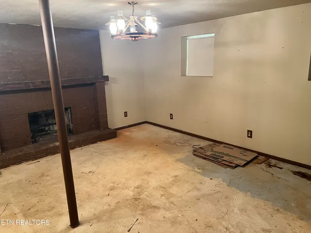 $284,900 | 1946 Welcome Valley Road, Benton, TN 37307