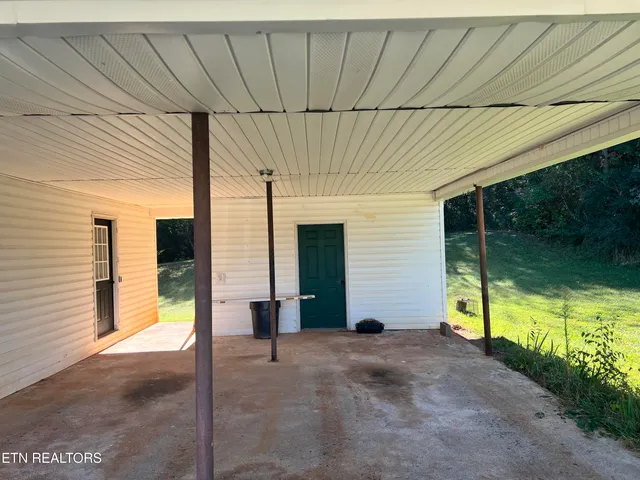 $284,900 | 1946 Welcome Valley Road, Benton, TN 37307