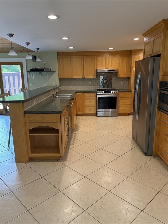 87 George Street Arlington, MA 02476 - Photo 7 of 41