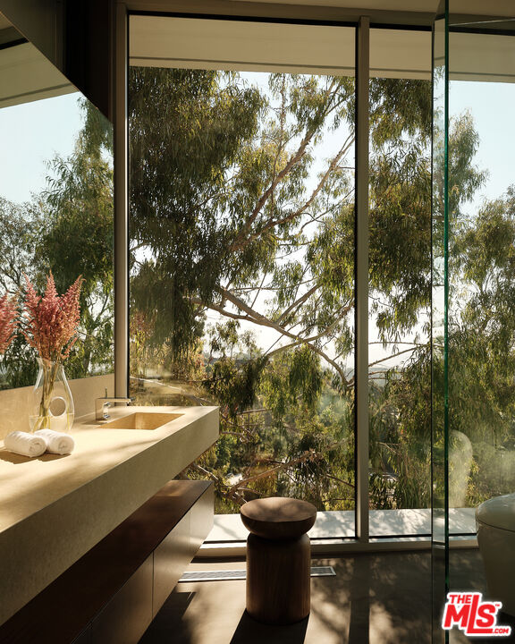 2500 Briarcrest Road Beverly Hills, CA 90210 - Photo 14 of 30