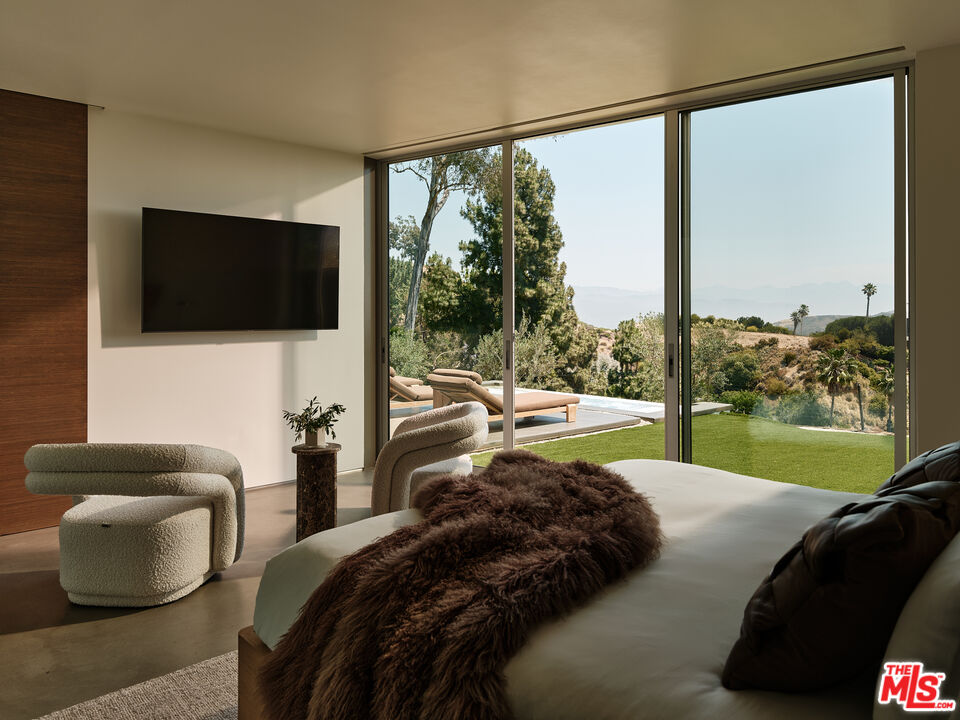 2500 Briarcrest Road Beverly Hills, CA 90210 - Photo 19 of 30