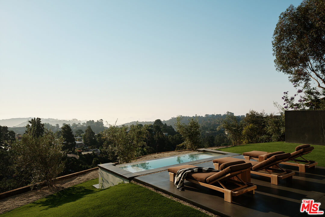 2500 Briarcrest Road Beverly Hills, CA 90210 - Photo 22 of 30