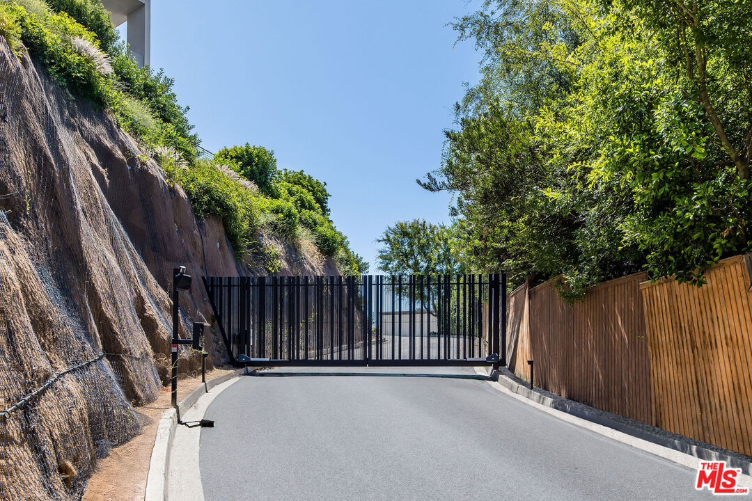 2500 Briarcrest Road Beverly Hills, CA 90210 - Photo 30 of 30