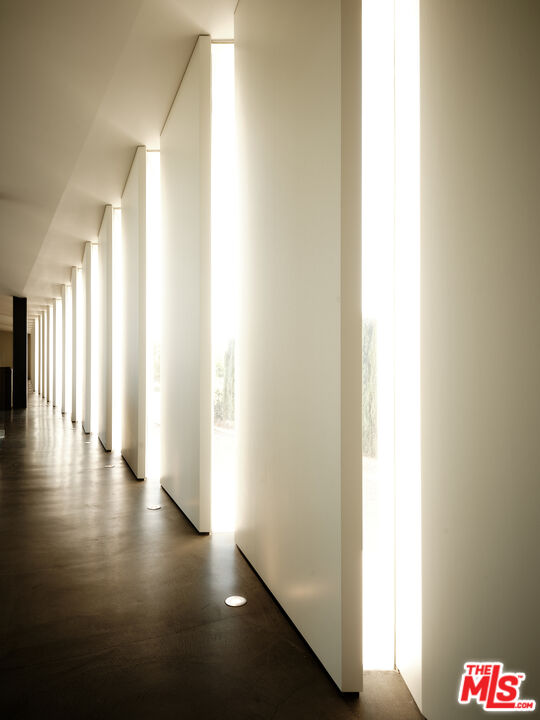 2500 Briarcrest Road Beverly Hills, CA 90210 - Photo 3 of 30