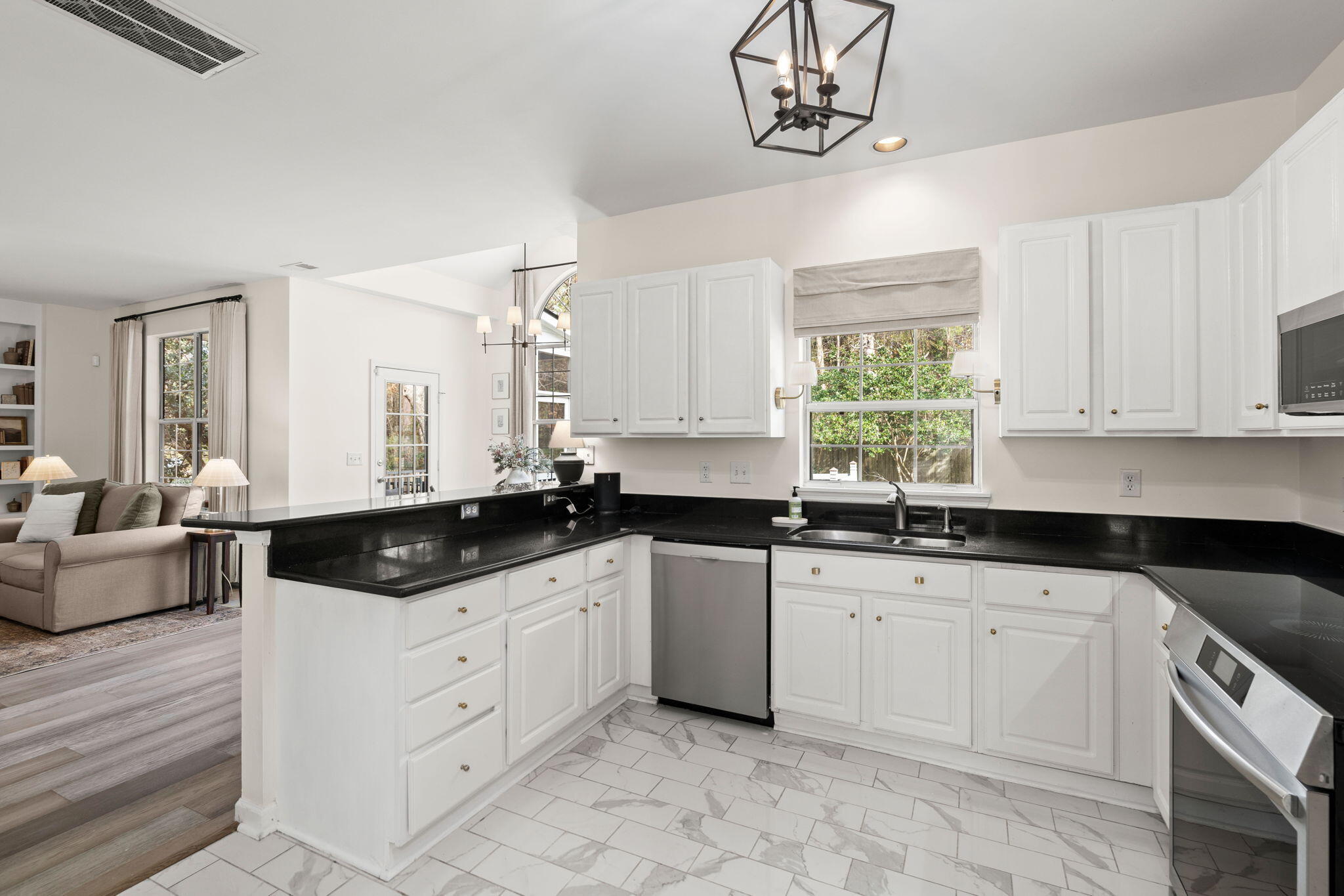 2782 Seastrand Lane Mount Pleasant, SC 29466 - Photo 20 of 56 19