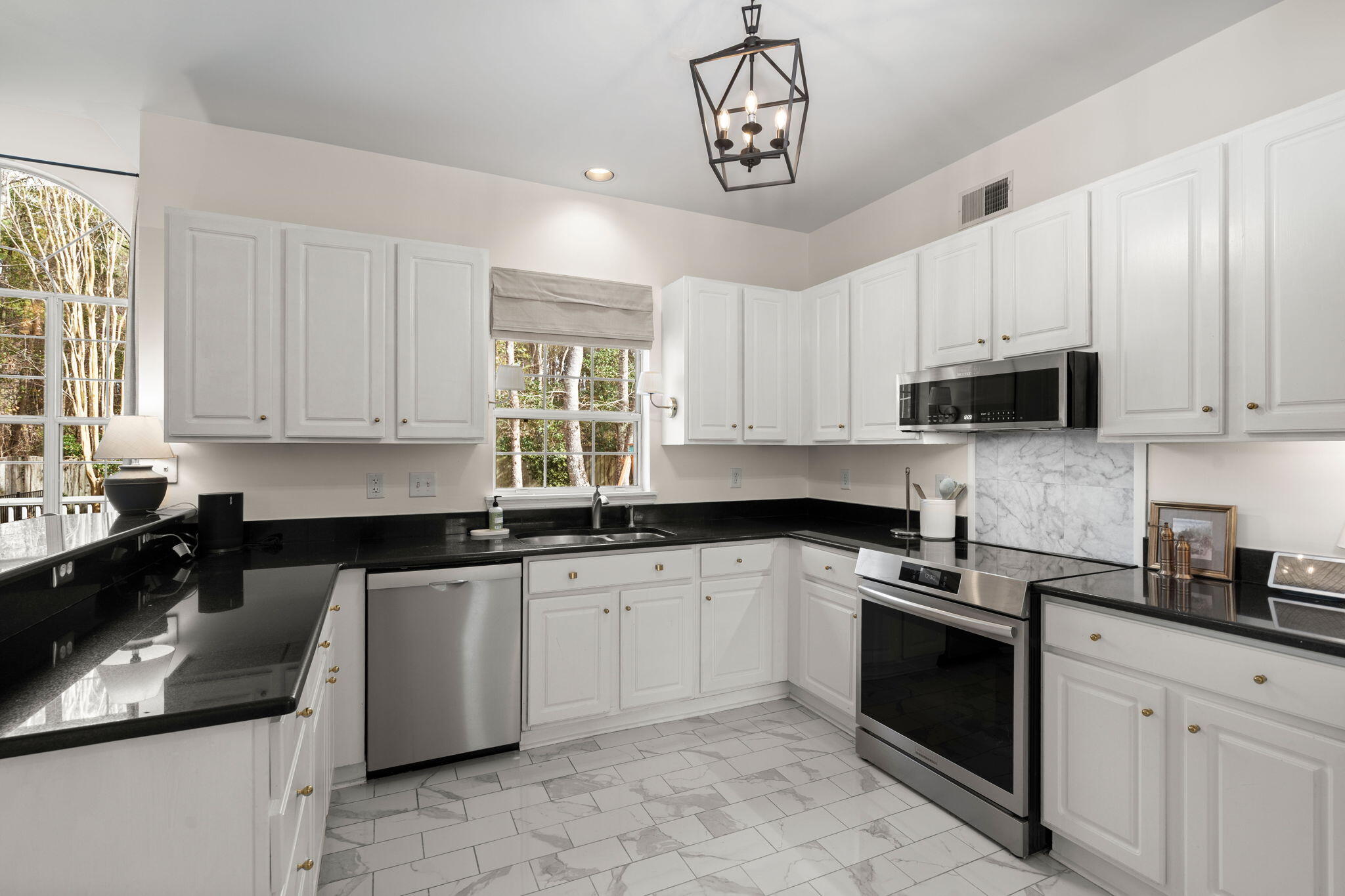 2782 Seastrand Lane Mount Pleasant, SC 29466 - Photo 21 of 56 20