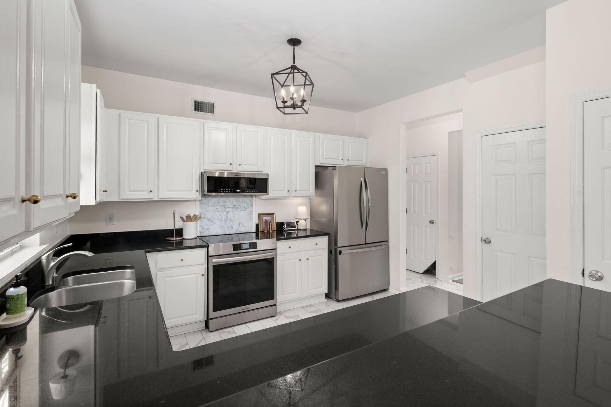 2782 Seastrand Lane Mount Pleasant, SC 29466 - Photo 22 of 56 21