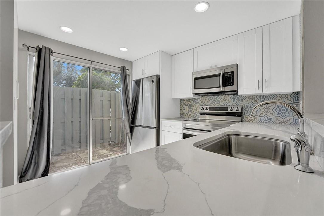 55 Southwest 3rd Street Pompano Beach, FL 33060 - Photo 6 of 34 Photo 6