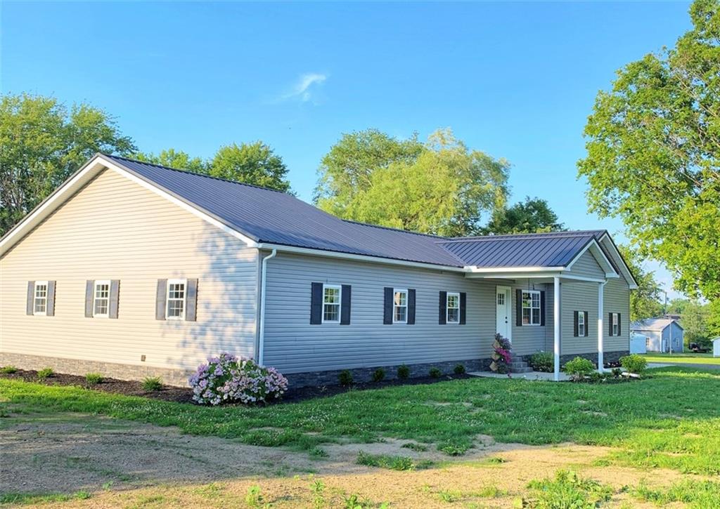 1229 Petersburg Road Hadley, PA 16130 - Photo 1 of 19