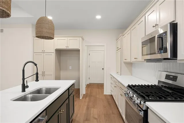 $332,000 | 1404 Country Ct Street, St. Joseph, MO 64506