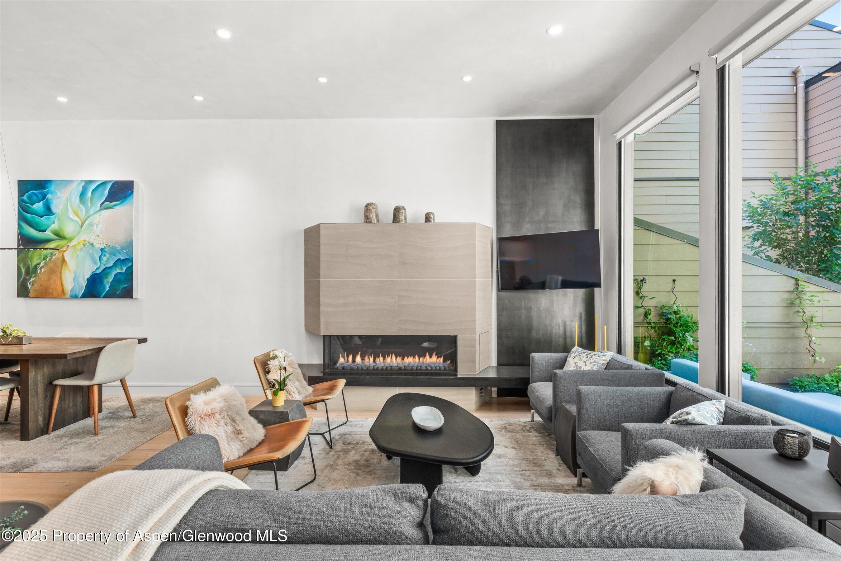 155 Lone Pine Road, Unit RIVER BLUFF #2 Aspen, CO 81611 - Photo 17 of 43 31-02-155LonePine2_250709012