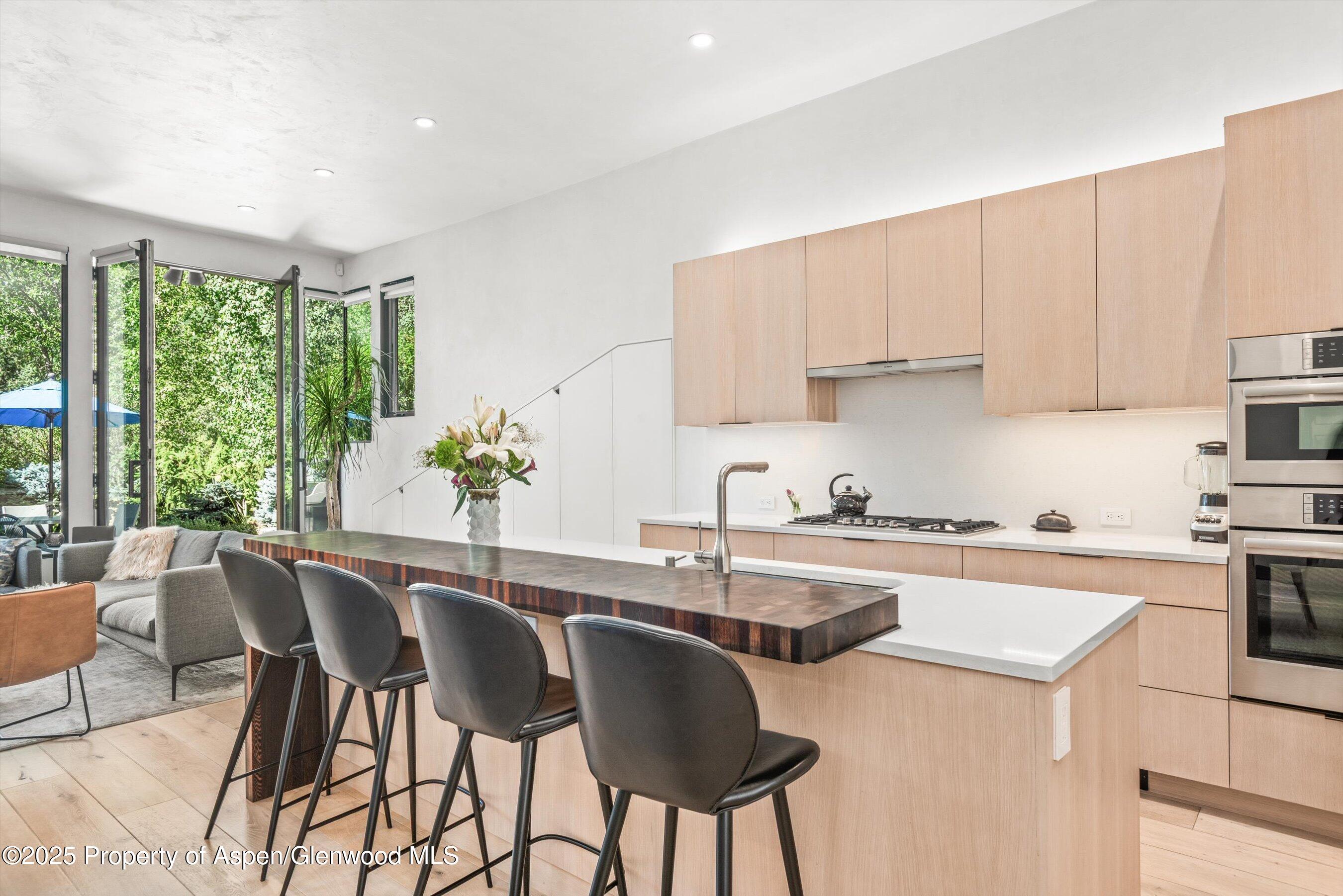 155 Lone Pine Road, Unit RIVER BLUFF #2 Aspen, CO 81611 - Photo 6 of 43 42-13-155LonePine2_250709023-2