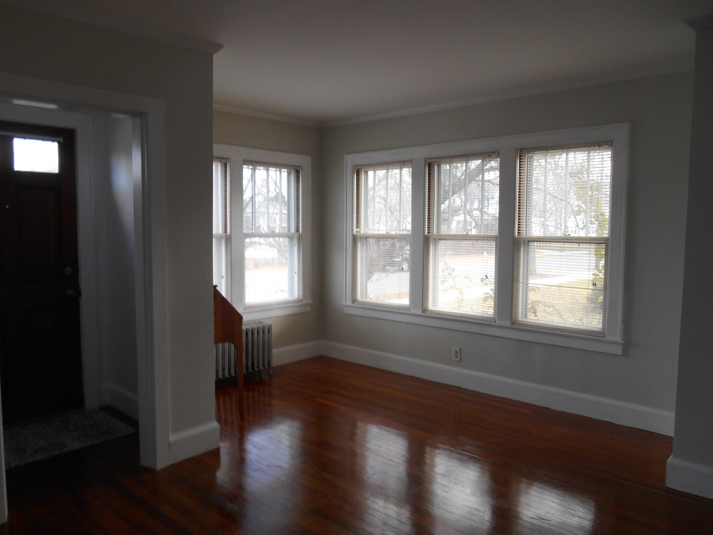 80 Merrimac Avenue Springfield, MA 01104 - Photo 3 of 29 Gallery Image 3