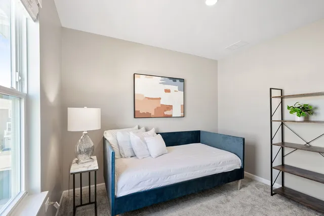 $399,999 | 2732 Fieldcrest Drive, Mundelein, IL 60060