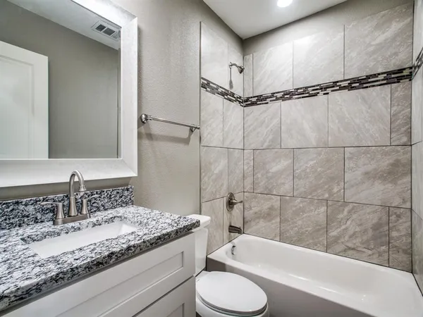 $1,650 | 8008 Doreen Avenue, Fort Worth, TX 76116